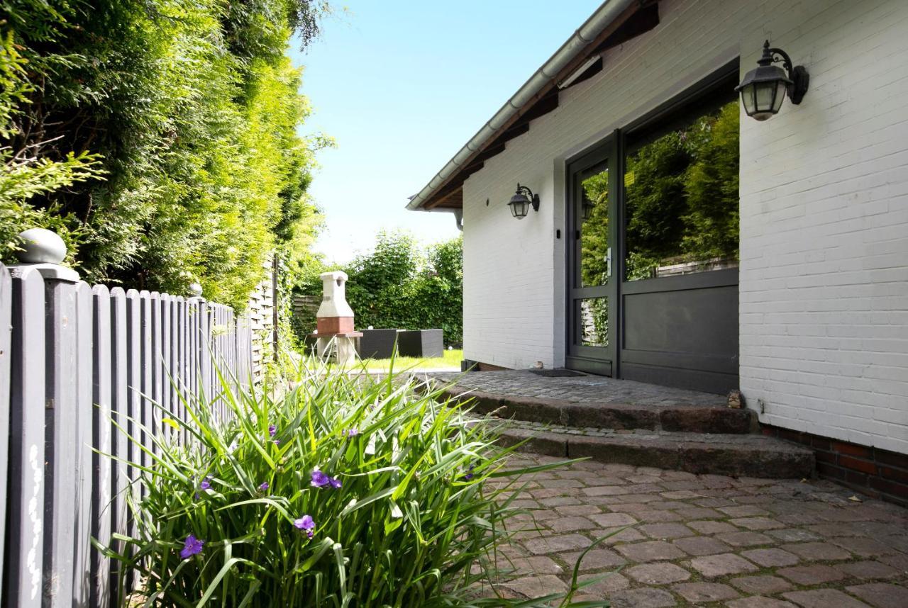 Uhses Ferienwohnung Heide  Exterior foto